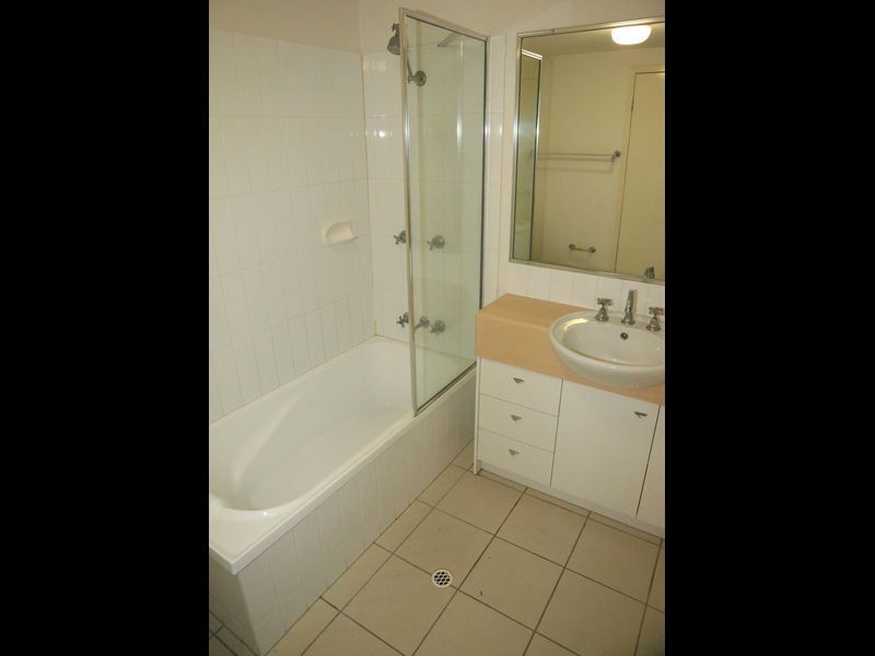 9/36 Holland Street, Toowong QLD 4066