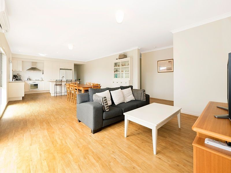 23 Rise Place, Moggill QLD 4070