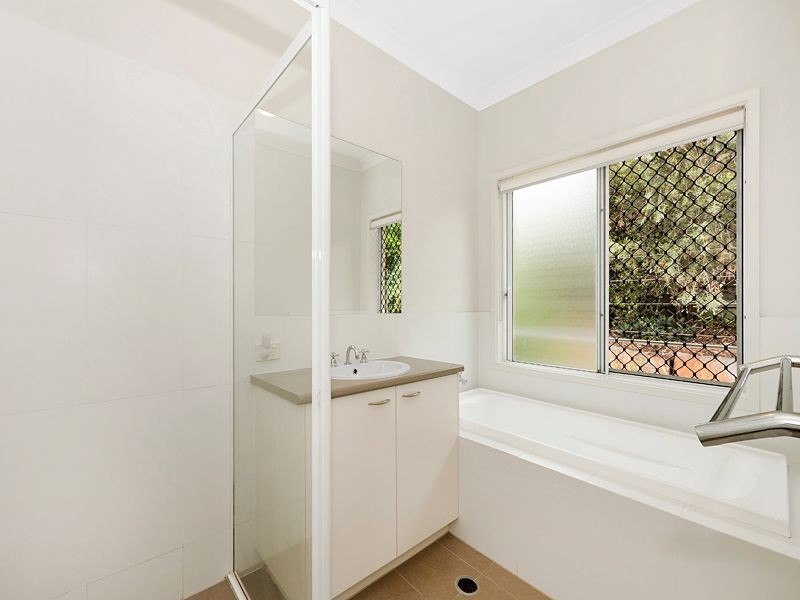 23 Rise Place, Moggill QLD 4070