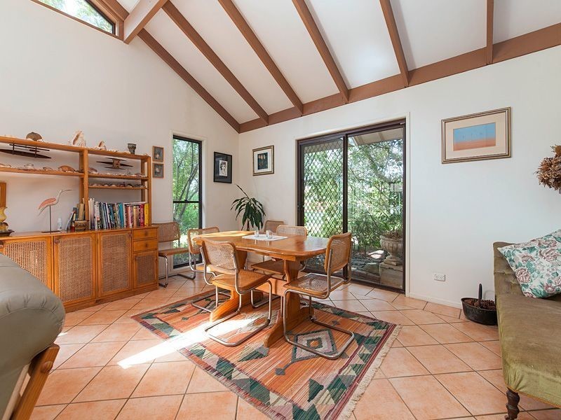 10 Hendos Place, Moggill QLD 4070