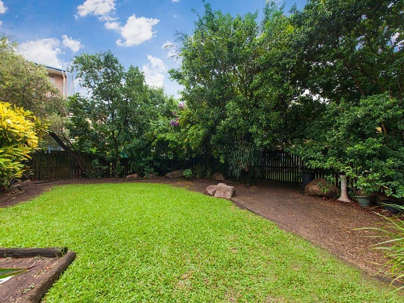 2/16 Foxton Street, Indooroopilly QLD 4068