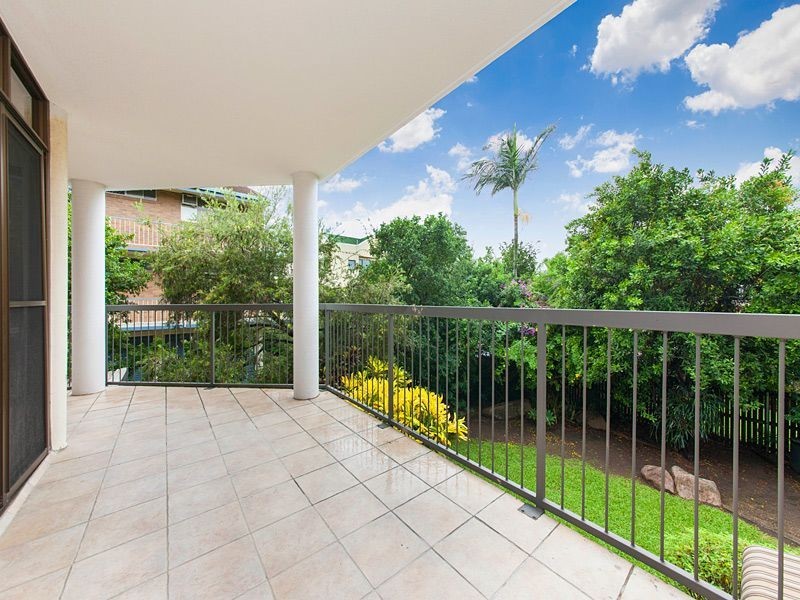 2/16 Foxton Street, Indooroopilly QLD 4068