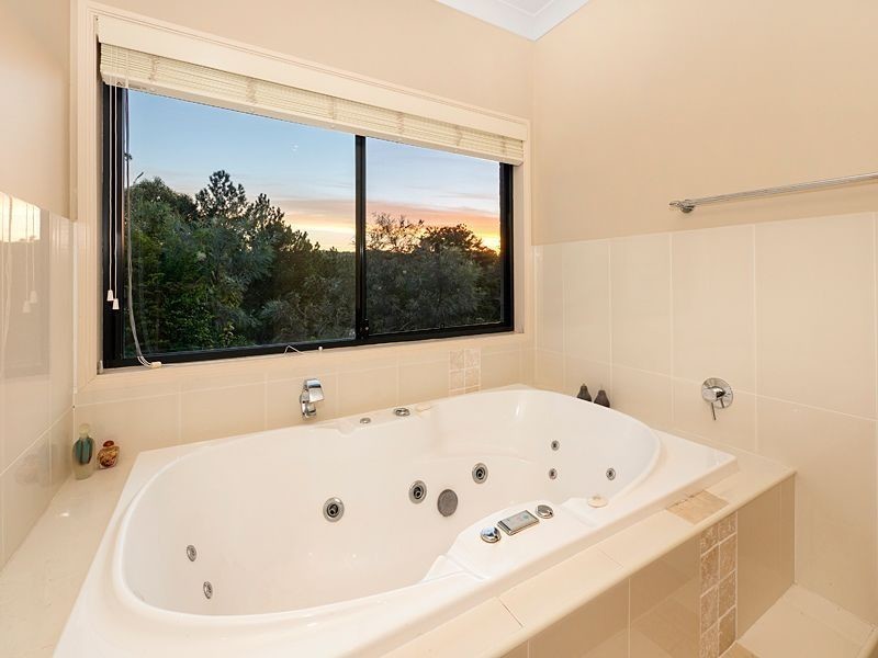 23 Olivia Place, Pullenvale QLD 4069