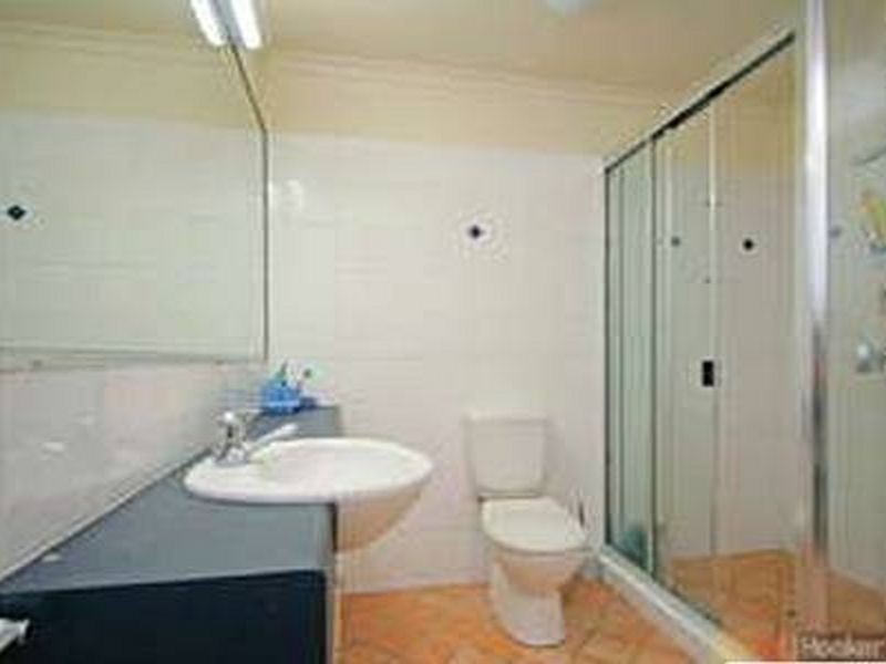 8/260 Sir Fred Schonell Drive, St Lucia QLD 4067