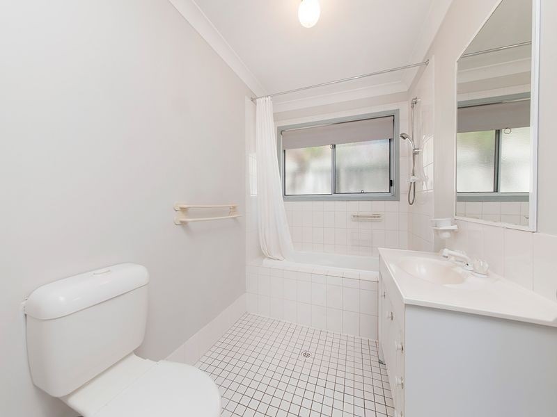 175 College Road, Karana Downs QLD 4306
