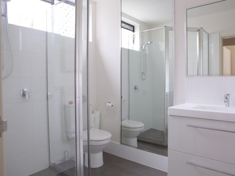 1/28 Bent Street, Toowong QLD 4066