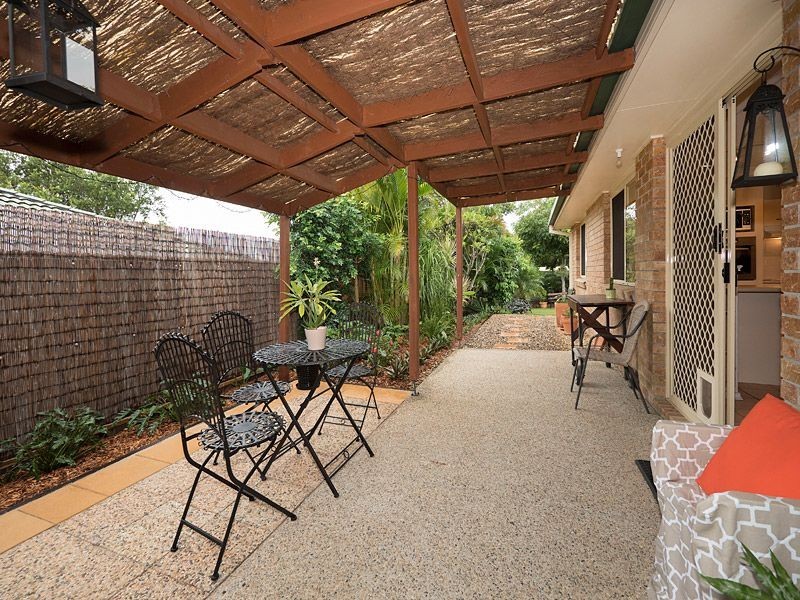 12 Dougy Place, Bellbowrie QLD 4070