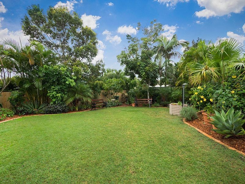 12 Dougy Place, Bellbowrie QLD 4070