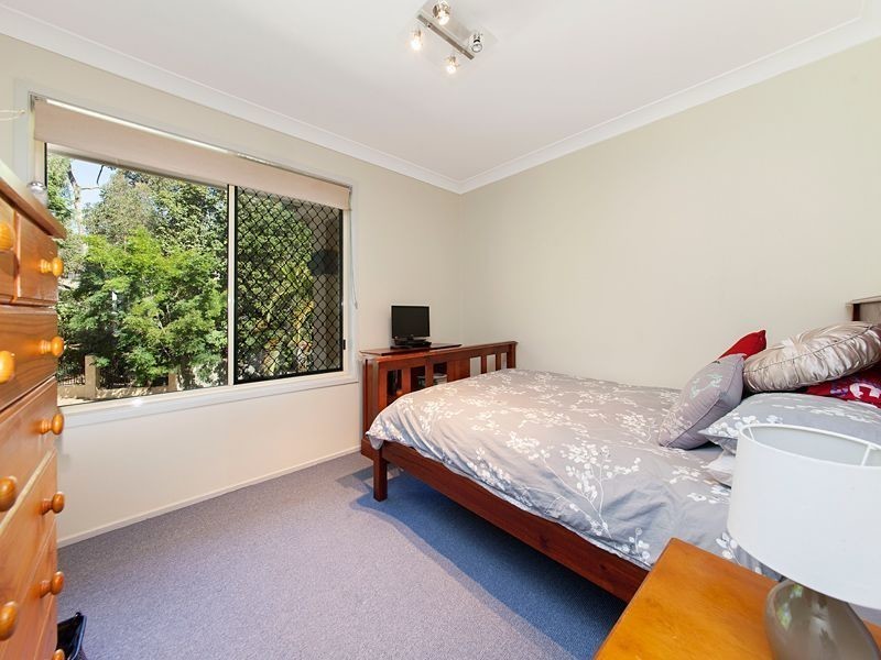 42 Vakuta Street, Fig Tree Pocket QLD 4069