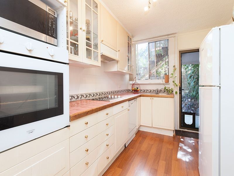 42 Walter Street, Toowong QLD 4066