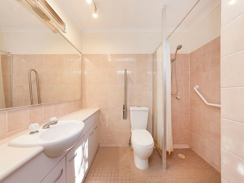 42 Walter Street, Toowong QLD 4066