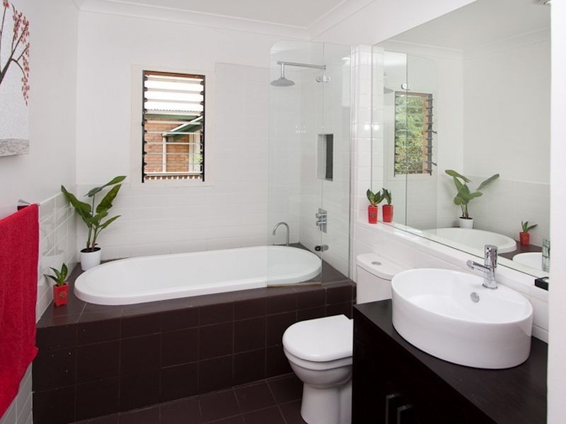 30 Salisbury Street, Indooroopilly QLD 4068