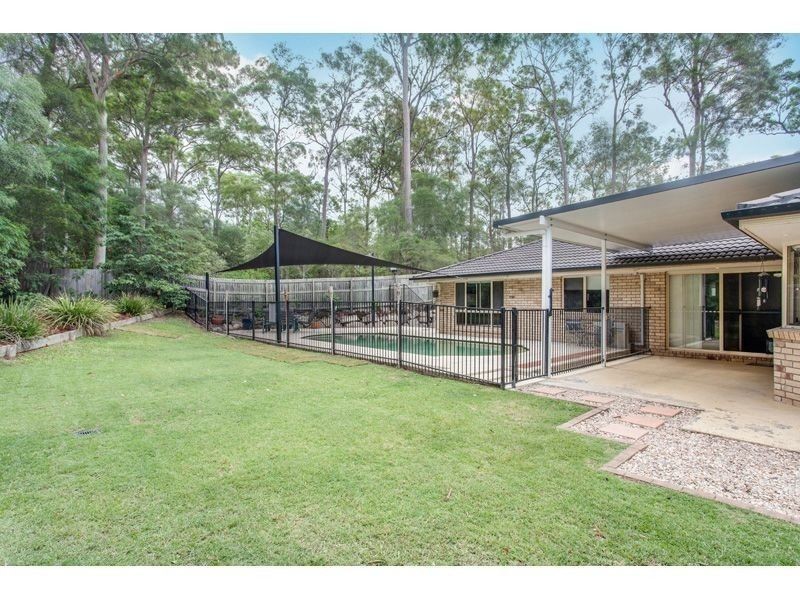 84 Salubris Place, Moggill QLD 4070