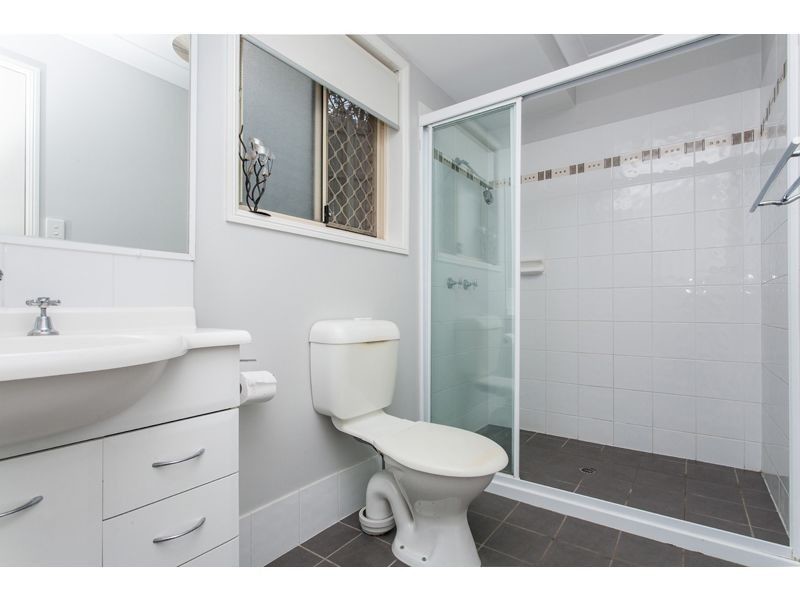 84 Salubris Place, Moggill QLD 4070