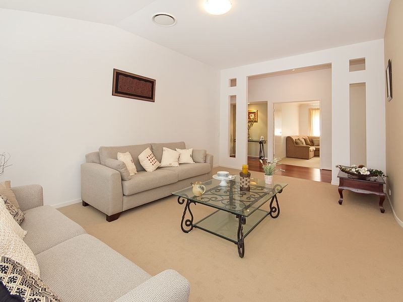 7 Witty Road, Moggill QLD 4070