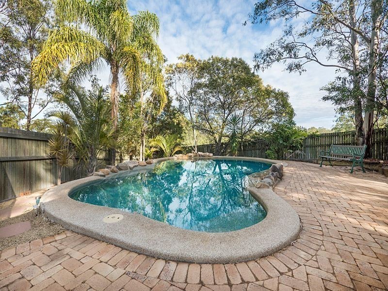 1 Mountain Vista Court, Mount Crosby QLD 4306