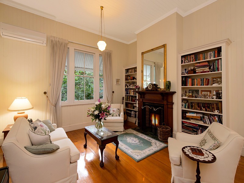 25 Rokeby Terrace, Taringa QLD 4068