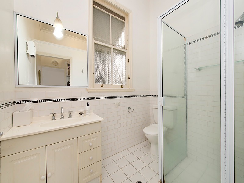 25 Rokeby Terrace, Taringa QLD 4068