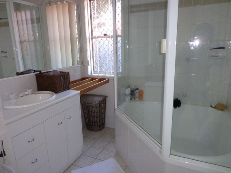 10 Curlew Place, Riverhills QLD 4074