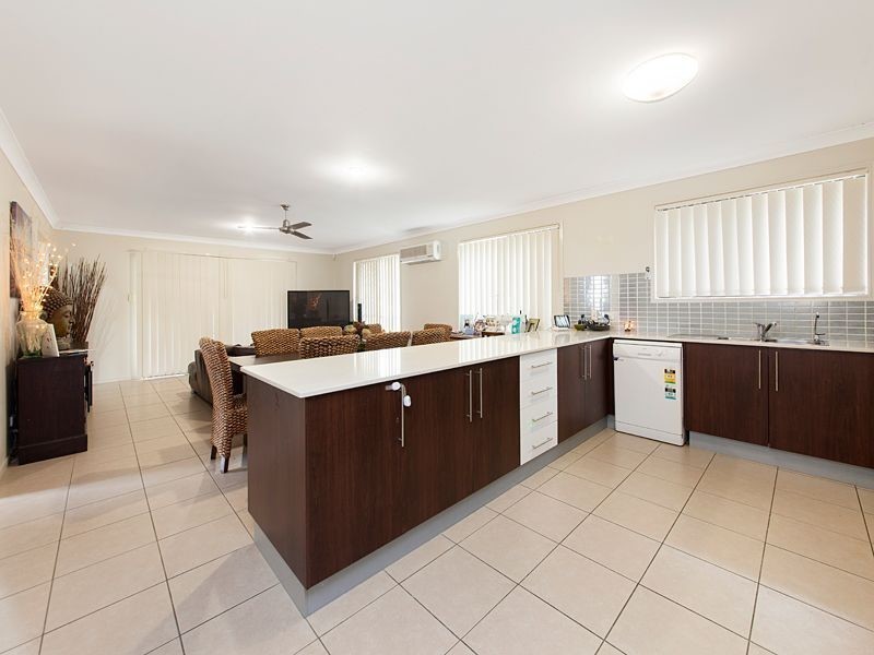16 Zoe Place, Moggill QLD 4070