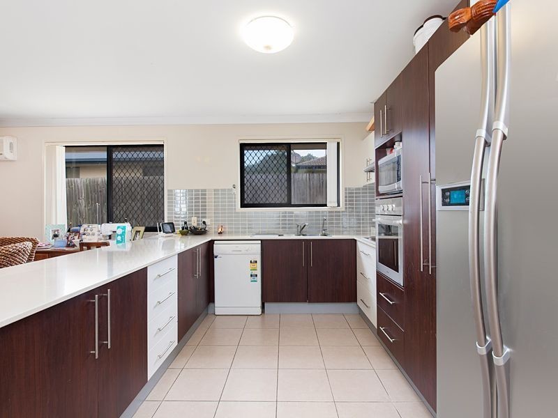 16 Zoe Place, Moggill QLD 4070