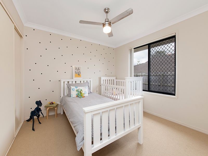 16 Zoe Place, Moggill QLD 4070