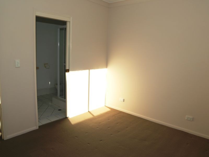 8/86 Musgrave Road, Indooroopilly QLD 4068