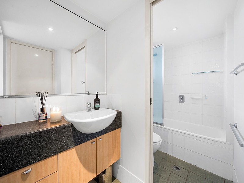 47/7 Landsborough Terrace, Toowong QLD 4066