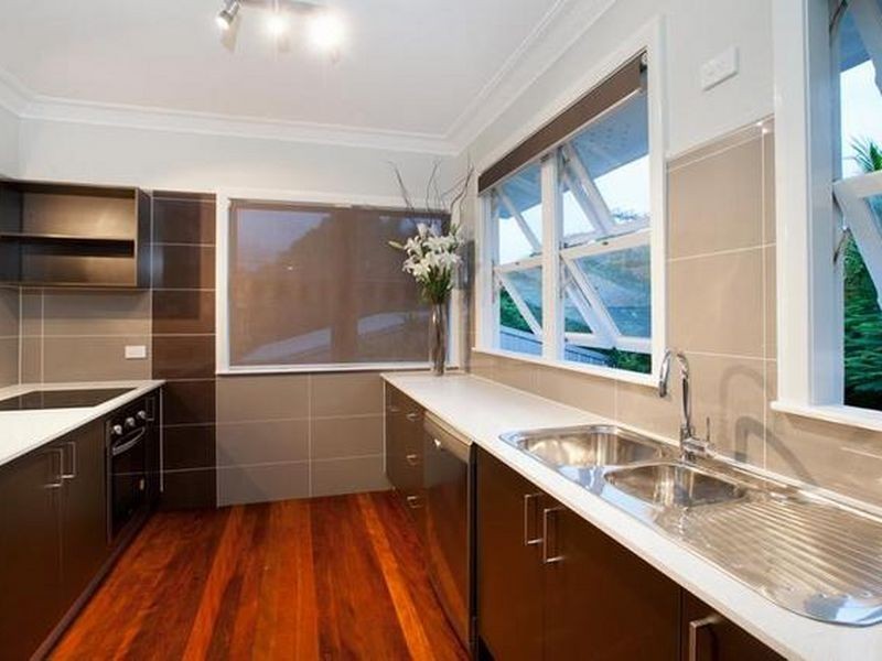 18 Bridge Street, Chelmer QLD 4068