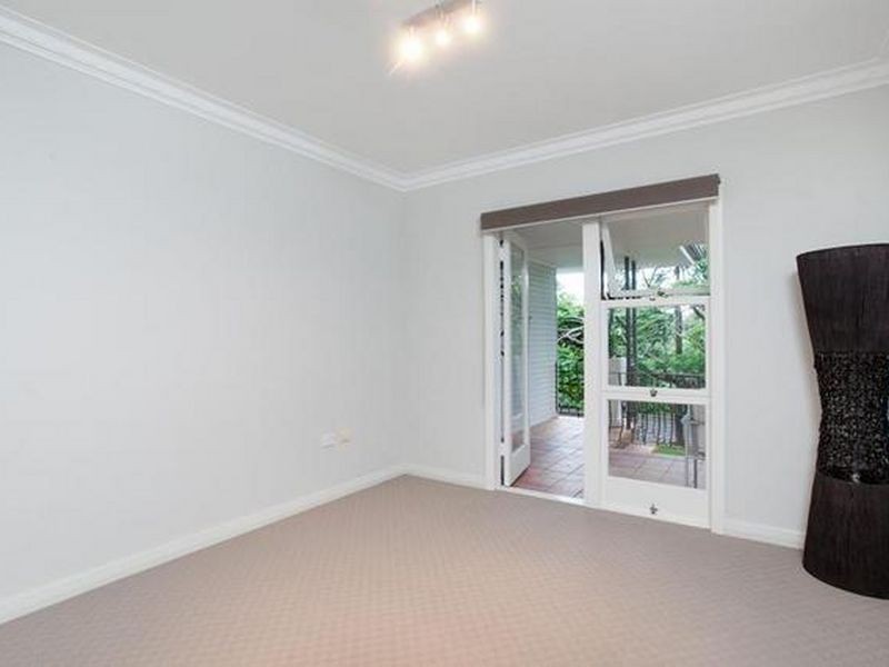 18 Bridge Street, Chelmer QLD 4068