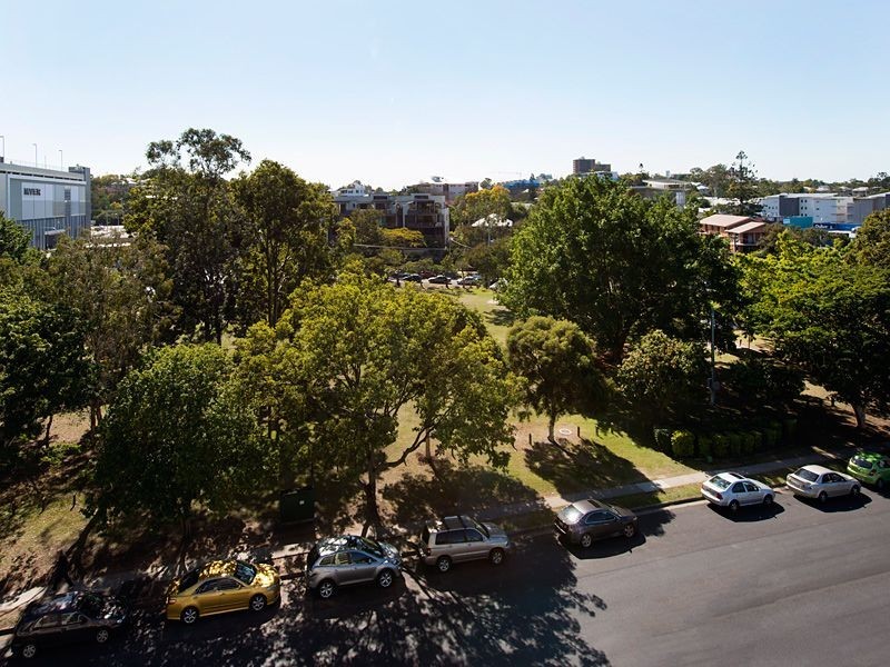 36/28 Belgrave Road, Indooroopilly QLD 4068