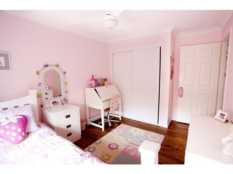 7 Pioneer Crescent, Bellbowrie QLD 4070