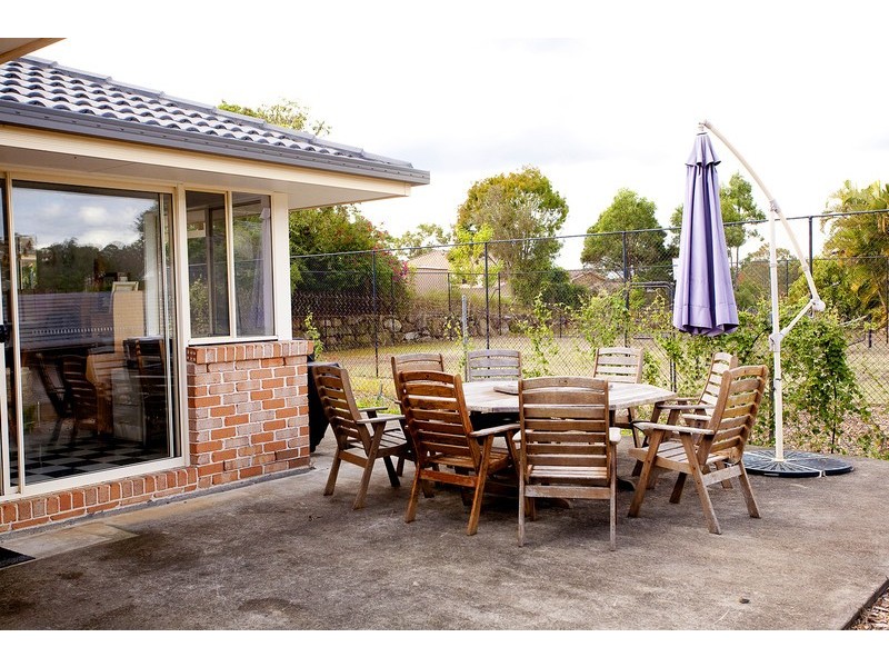 7 Pioneer Crescent, Bellbowrie QLD 4070