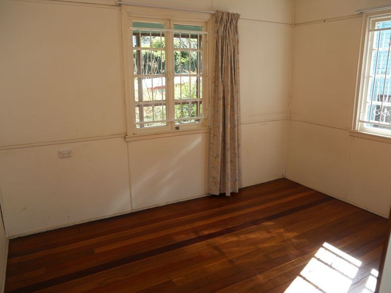 53 Orchard Terrace, St Lucia QLD 4067