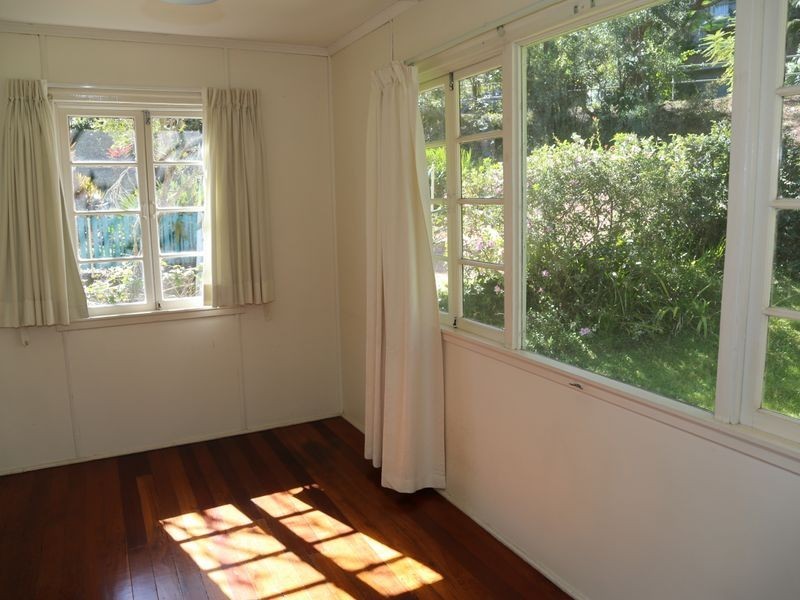 53 Orchard Terrace, St Lucia QLD 4067