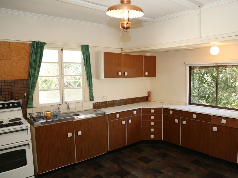 53 Orchard Terrace, St Lucia QLD 4067