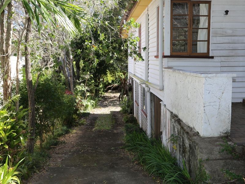 53 Orchard Terrace, St Lucia QLD 4067