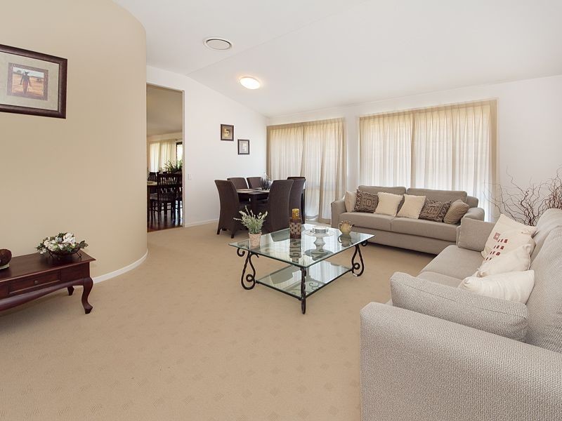 7 Witty Road, Moggill QLD 4070