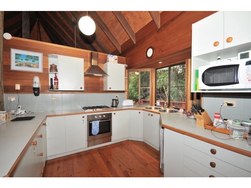 15 Dewrang Street, Chapel Hill QLD 4069
