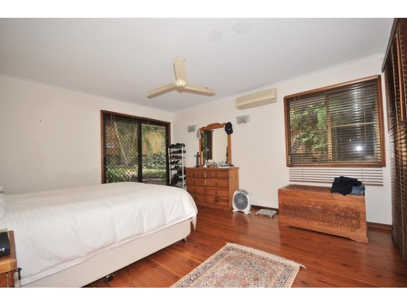 15 Dewrang Street, Chapel Hill QLD 4069