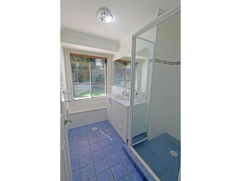 7 Glenwood Place, Moggill QLD 4070