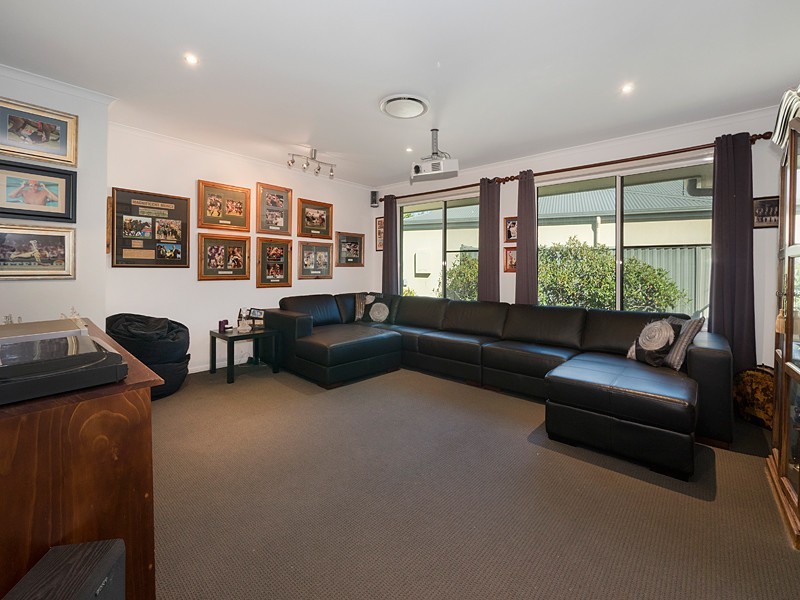 47 Westaway Crescent, Bellbowrie QLD 4070