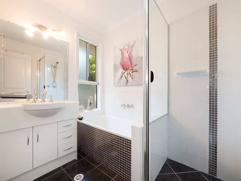 47 Westaway Crescent, Bellbowrie QLD 4070