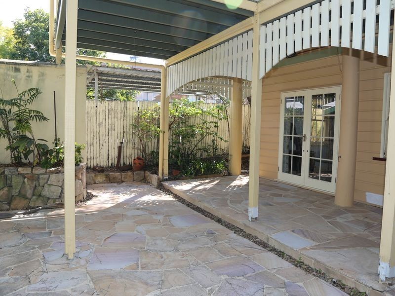 16A Eldridge Street, Toowong QLD 4066