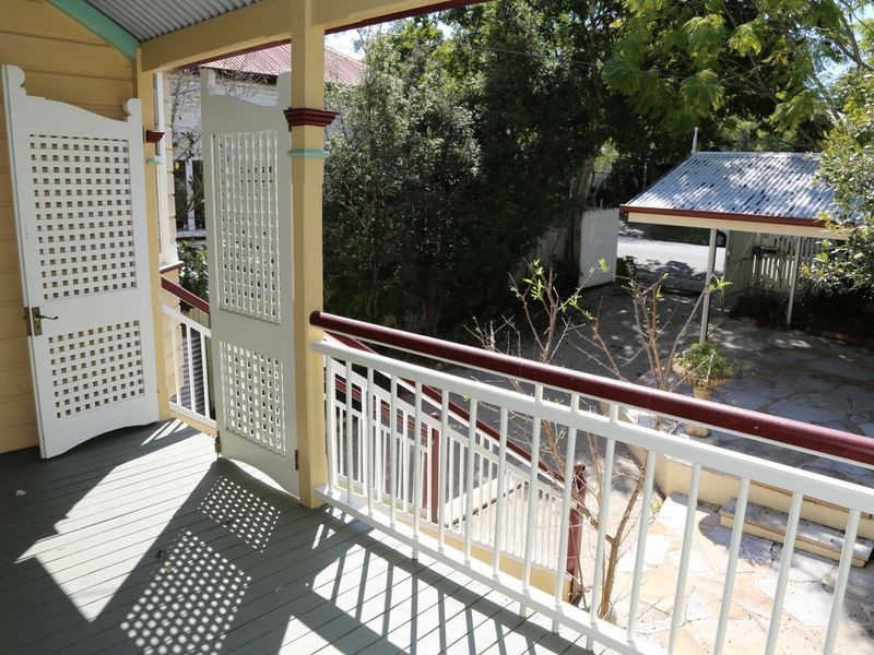 16A Eldridge Street, Toowong QLD 4066