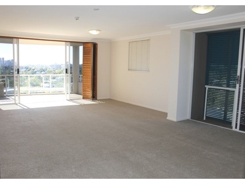 217/180 Swann Road, Taringa QLD 4068