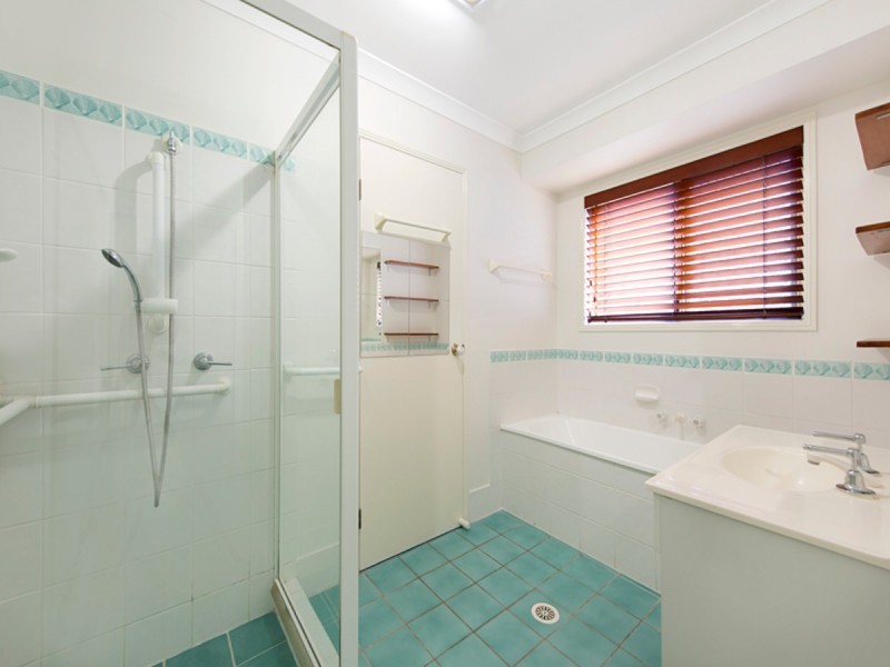 6 Cornuta Close, Bellbowrie QLD 4070