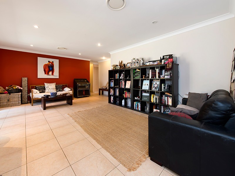 8 Kyecody Close, Moggill QLD 4070