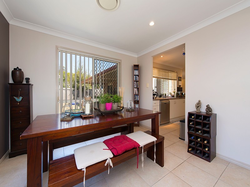 8 Kyecody Close, Moggill QLD 4070