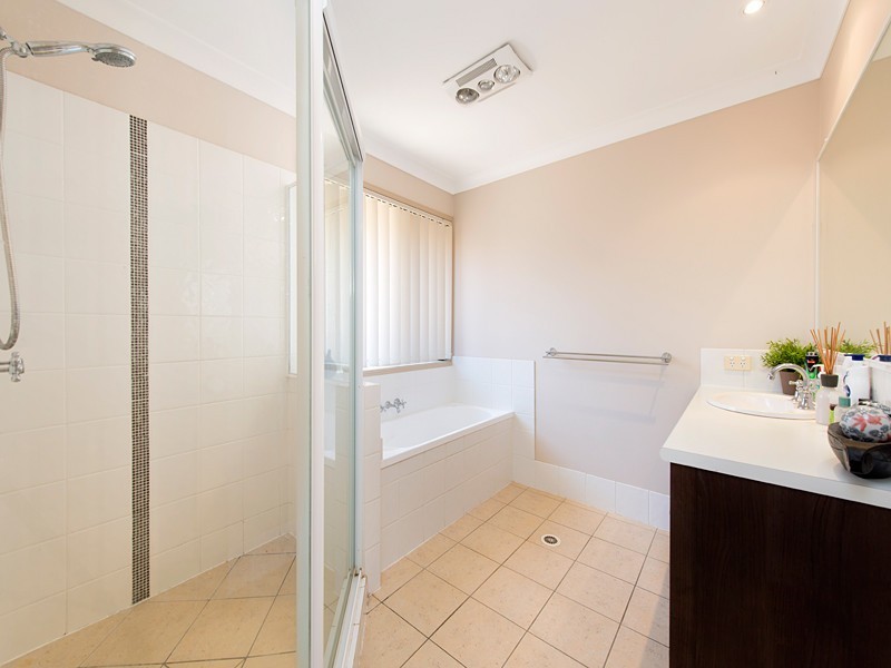 8 Kyecody Close, Moggill QLD 4070